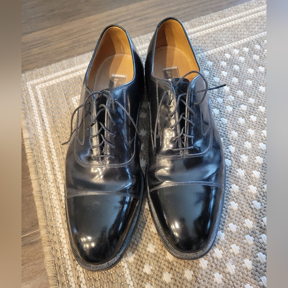 EUC- Johnston & Murphy Mens Black Mens Dress Shoes